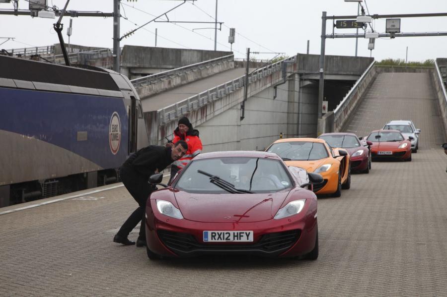  McLaren MP4-12C 2012 года  (фото 33 из 129)